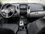 Mitsubishi Pajero Sport 2013 года
